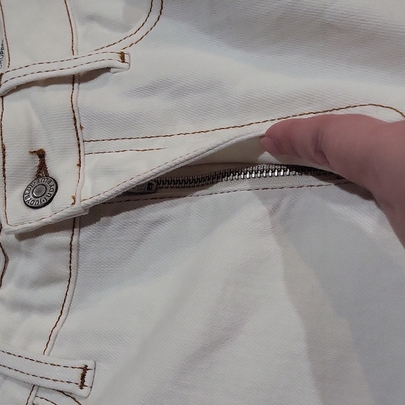 Judy Blue Cropped Bootcut Jeans - Picture 7 of 12